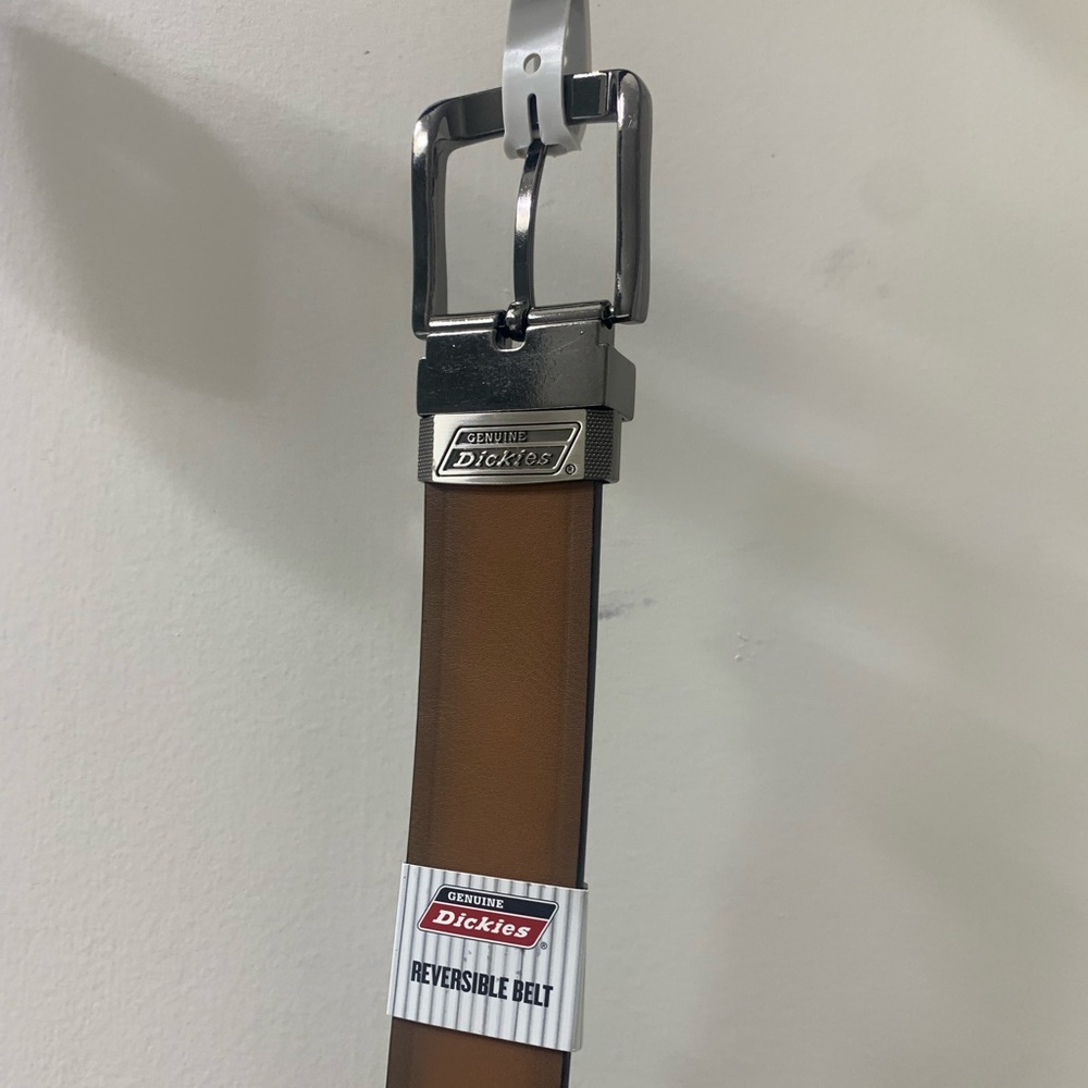 Dickies’ men’s reversible belt, black on one side, brown on the other